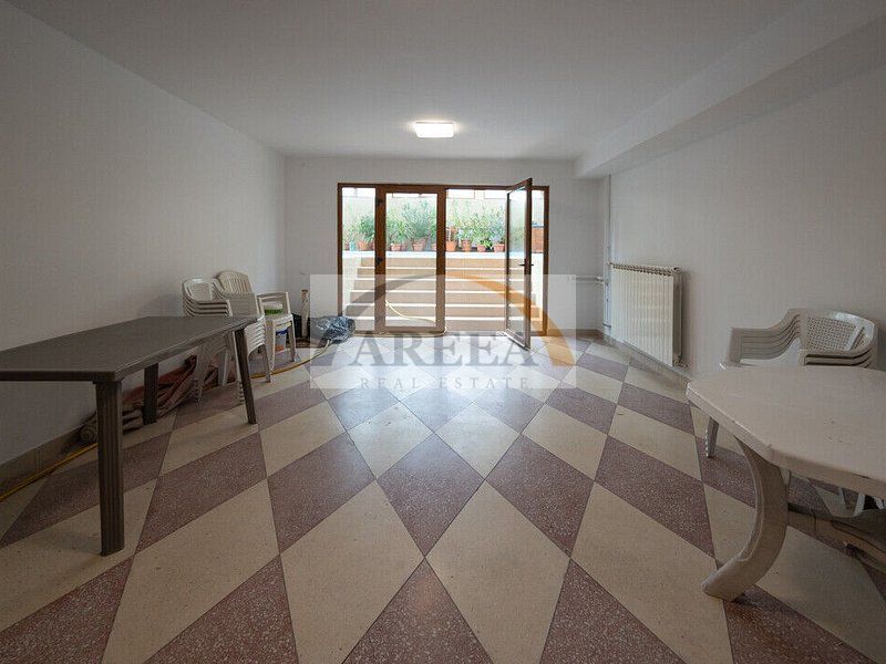 Vila cu 750 mp utili si teren de 1.480 mp in Erou Iancu Nicolae - Poză 39