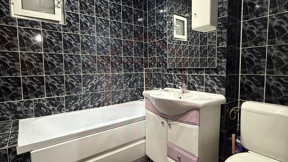APARTAMENT 3 CAMERE, I.C. FRIMU, 450 €/LUNĂ - Poză 10