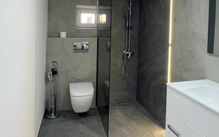 Casă renovată 2026, curte și 4 locuri de parcare, Casa de Cultura - Poză 8