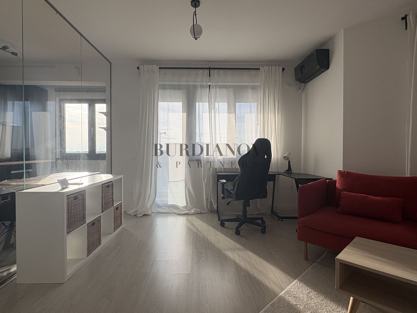 Apartament cu 2 camere de închiriat - metrou Valea Ialomiței - Poză 3