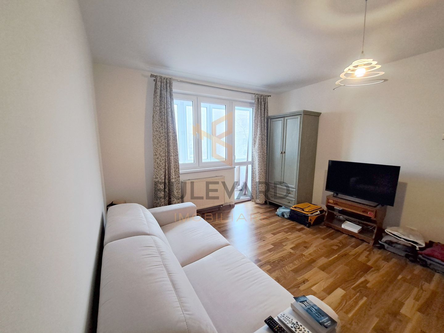 Apartament 2 camere, zona Liceului Onisifor Ghibu, etaj intermediar - Poză 3