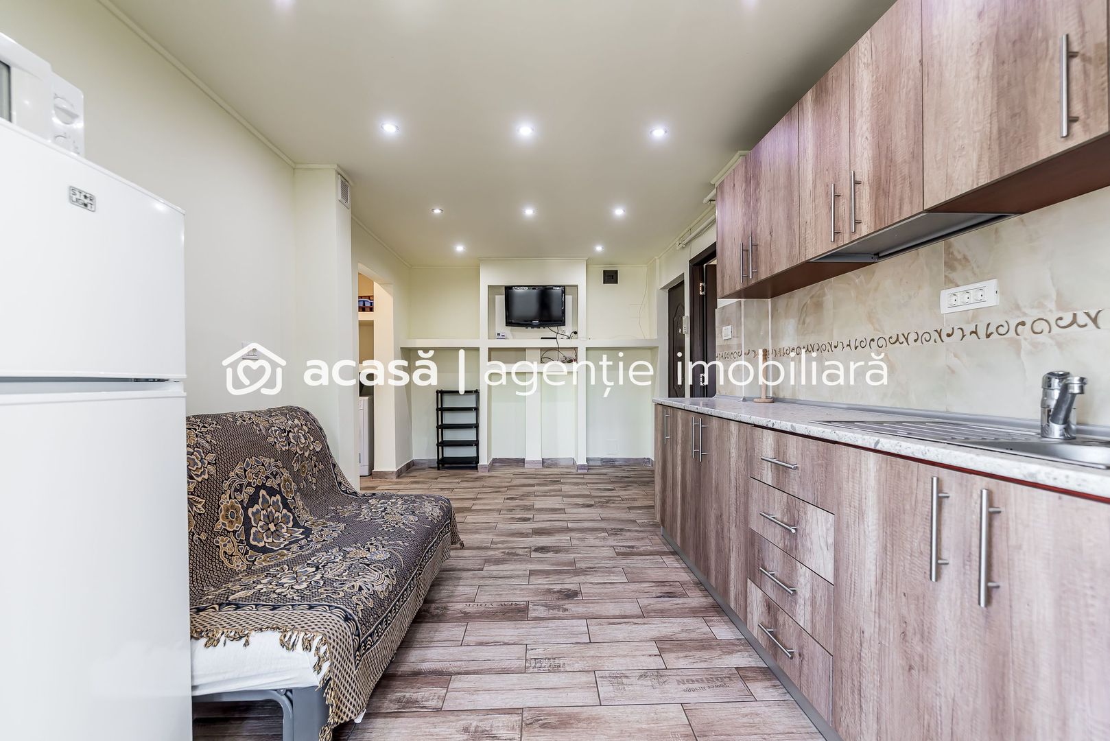 Ap 2 camere decomandat, renovat, 2 balcoane. Cartier Alfa Arad - Poză 5