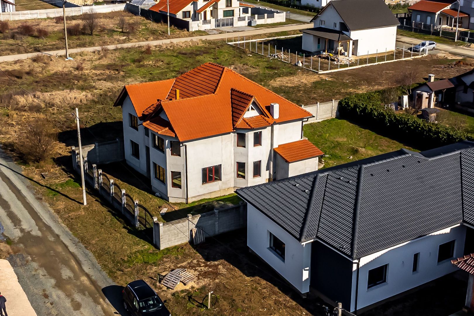 Preț competitiv - Vilă generoasă in cartierul Europa - Poză 3