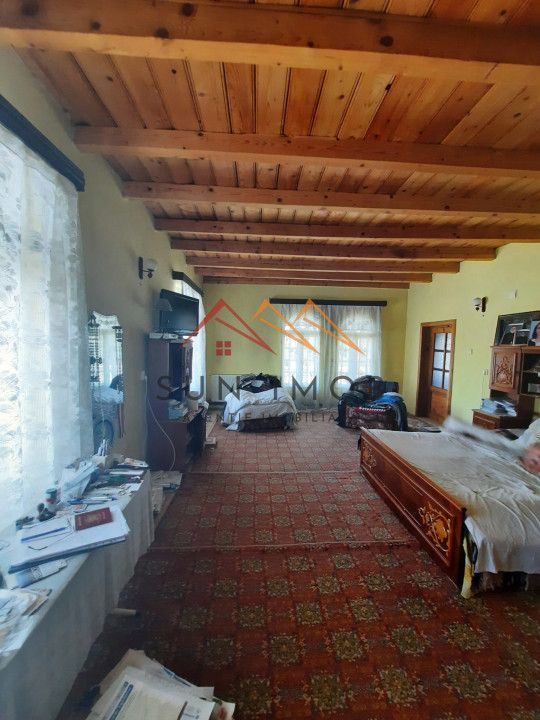 Casa tip conac, teren 4000 mp, finisaje deosebite, garaj, Prahova - Poză 7