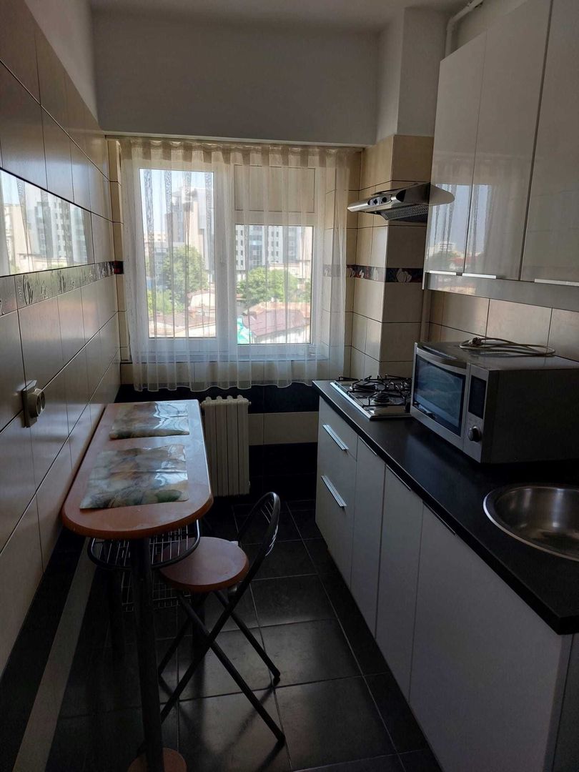 Închiriere Garsonieră 44 mp Bd. Unirii, Decomandată, 2 Balcoane, Pază - Poză 4