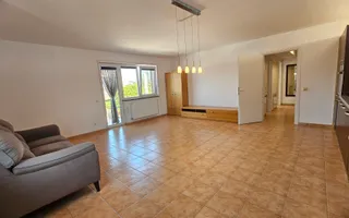 Apartament de inchiriat 6 camere 179 mp Etaj 2 + mansardă - Poză 28