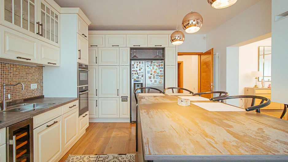 Imobil deosebit, cu priveliste 360 de grade - Poză 17