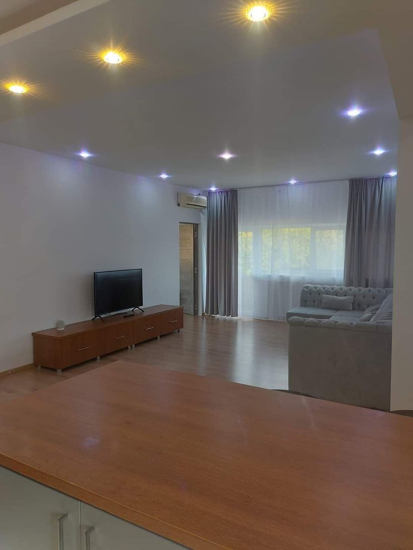 Apartament cu 4 camere  superb (100mp) - Poză 4
