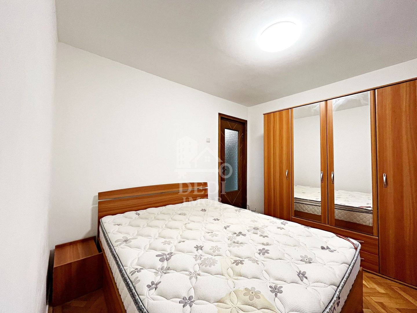 Apartament 2 camere de vânzare in zona Rogerius, Oradea - Poză 3