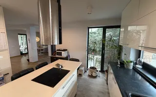 Duplex modern – arhitectură contemporană, spații luminoase - Poză 15
