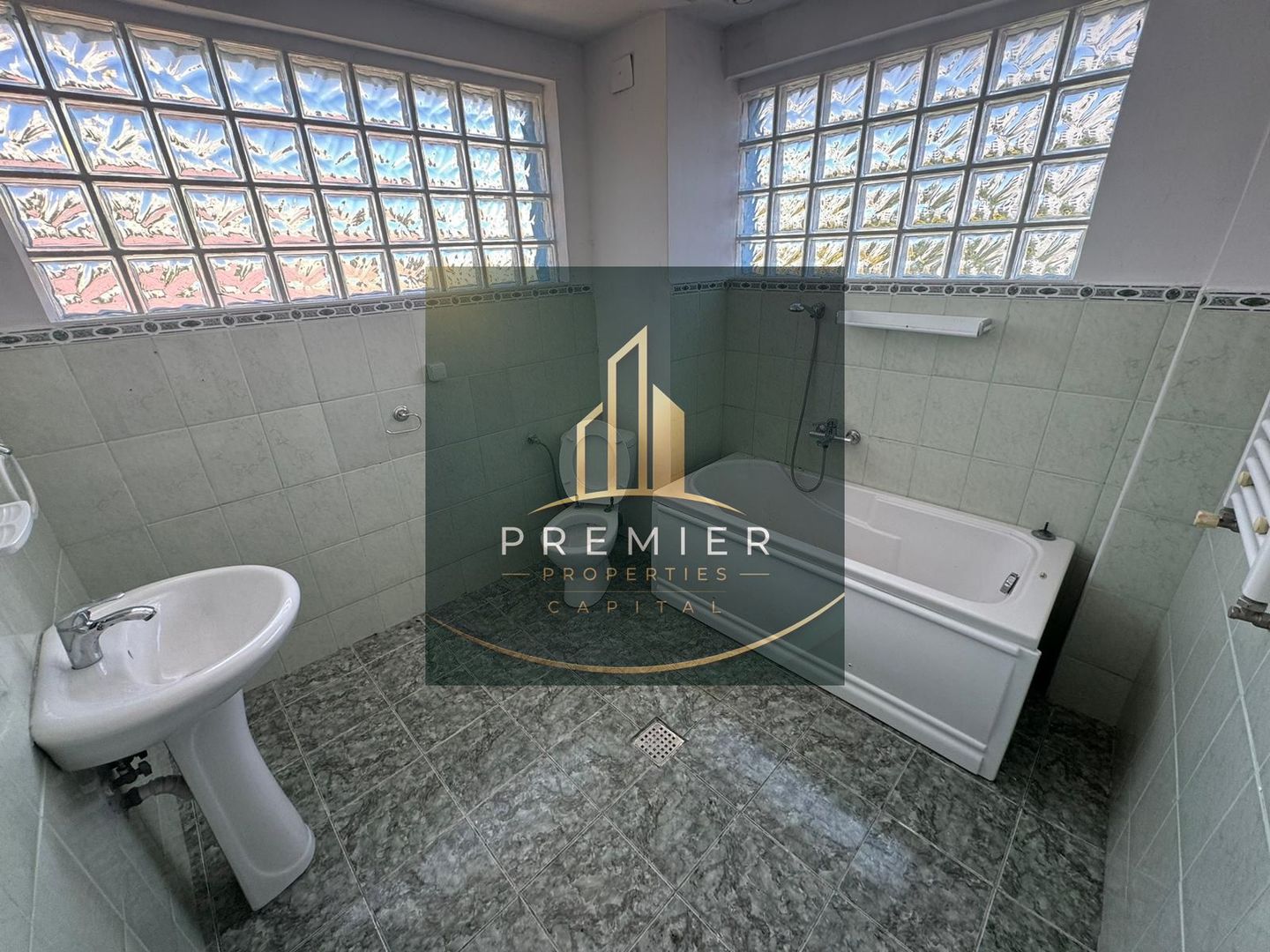 Oportunitate investitie cladire birouri proprie centrala pe fiecare etaj - Poză 22