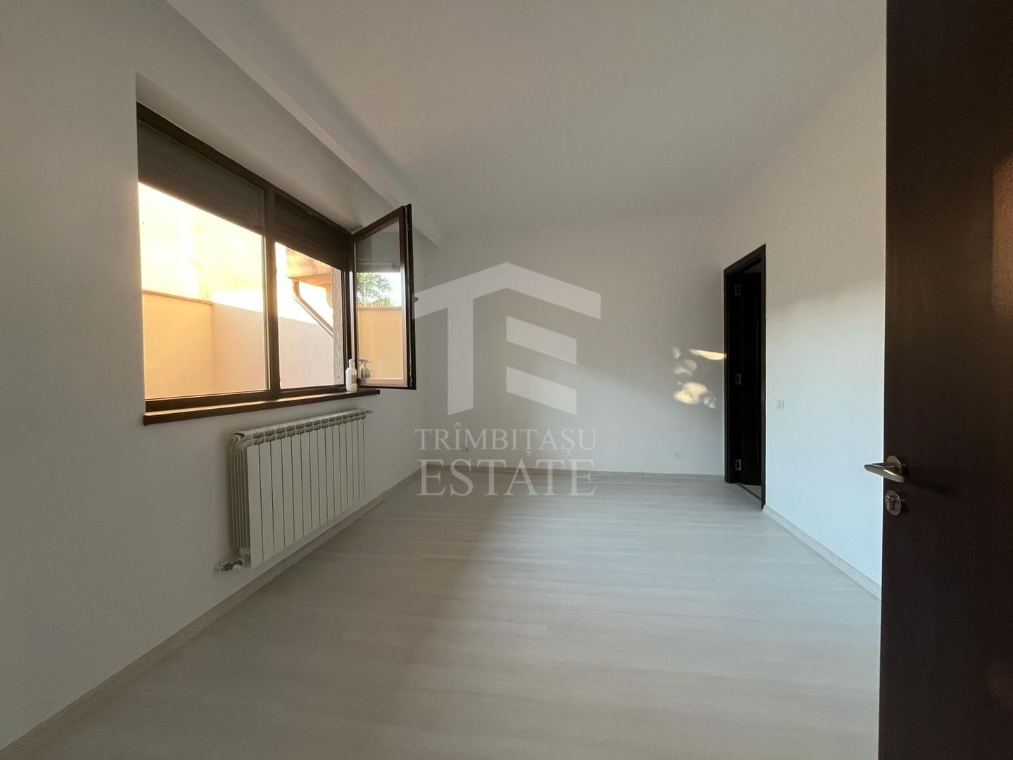 Comision 0 Apartament 3 cam Bucuresti Noi ,deosebit; suprafata mare - Poză 8