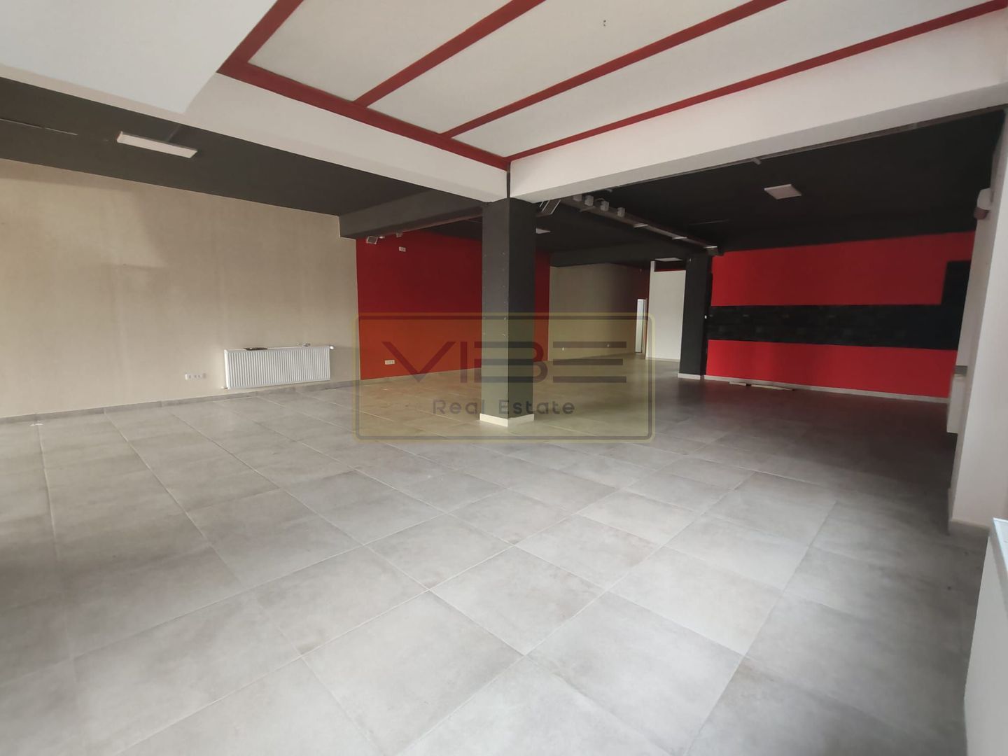 Spatiu comercial  la bulevard- 200 mp / 308 mp ! - Poză 2