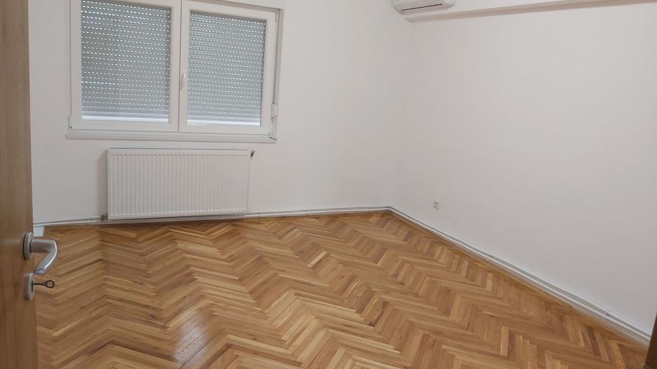 Spatiu de birou cu parcare zona Teatrul National - Poză 6