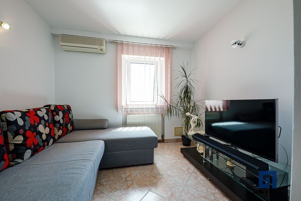 Apartament cu priveliste, 4 cam, decomandat – Zona Lipovei - Poză 2