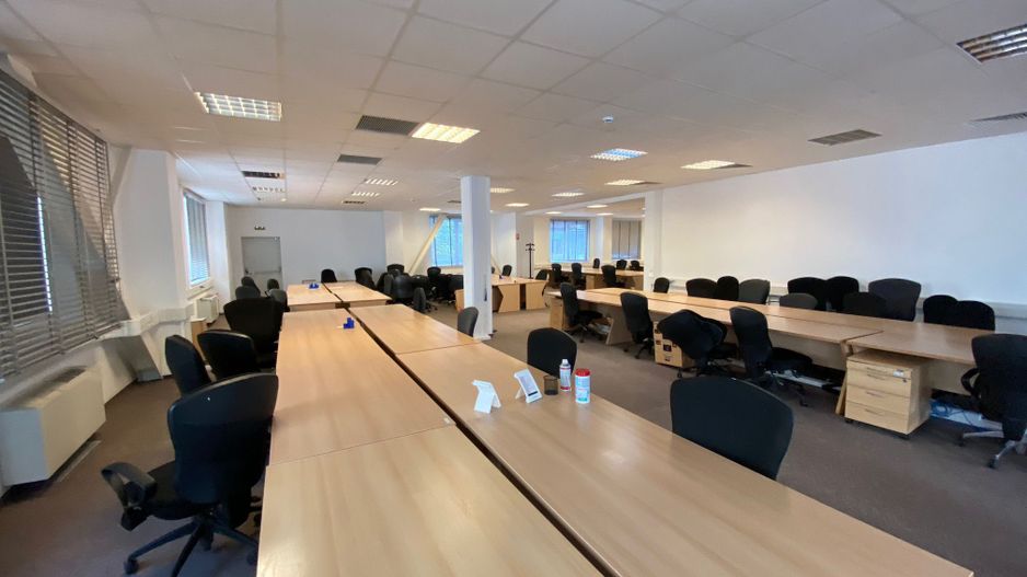 Cladire de  birouri - zona COMPLEX - Poză 9