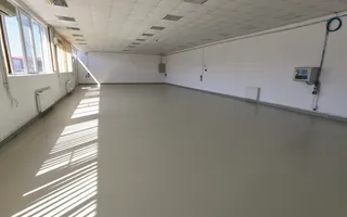 Proprietate industriala  la 35 km de TM - Poză 49