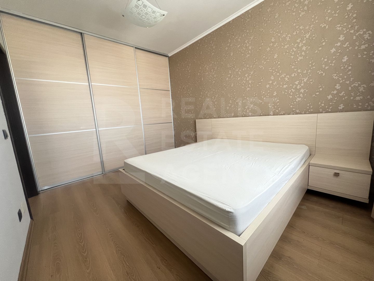 Chirie, apartament, 2 camere, strada Grenoble, Botanica - Poză 2