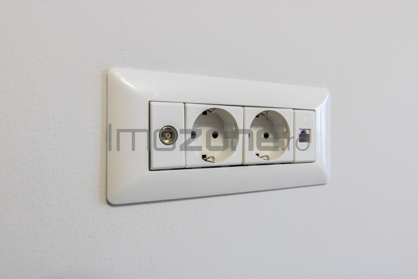 BLOC FINALIZAT, PENTHOUSE - 3 CAMERE, 2 BAI, TERASA DE 178MP,  CENTRALA PROPRIE - Poză 37