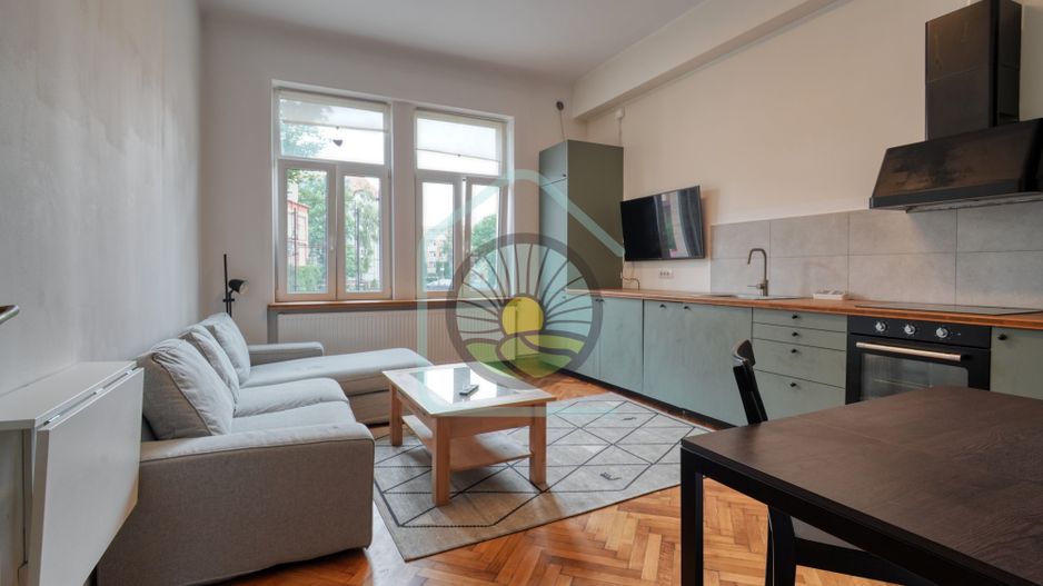 STUDIO IN CENTRUL BRASOVULUI - Poză 2