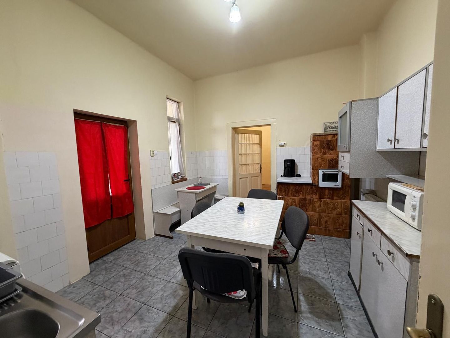 Casă de vânzare în Lugoj – Strada COMUNA DIN PARIS - Poză 3