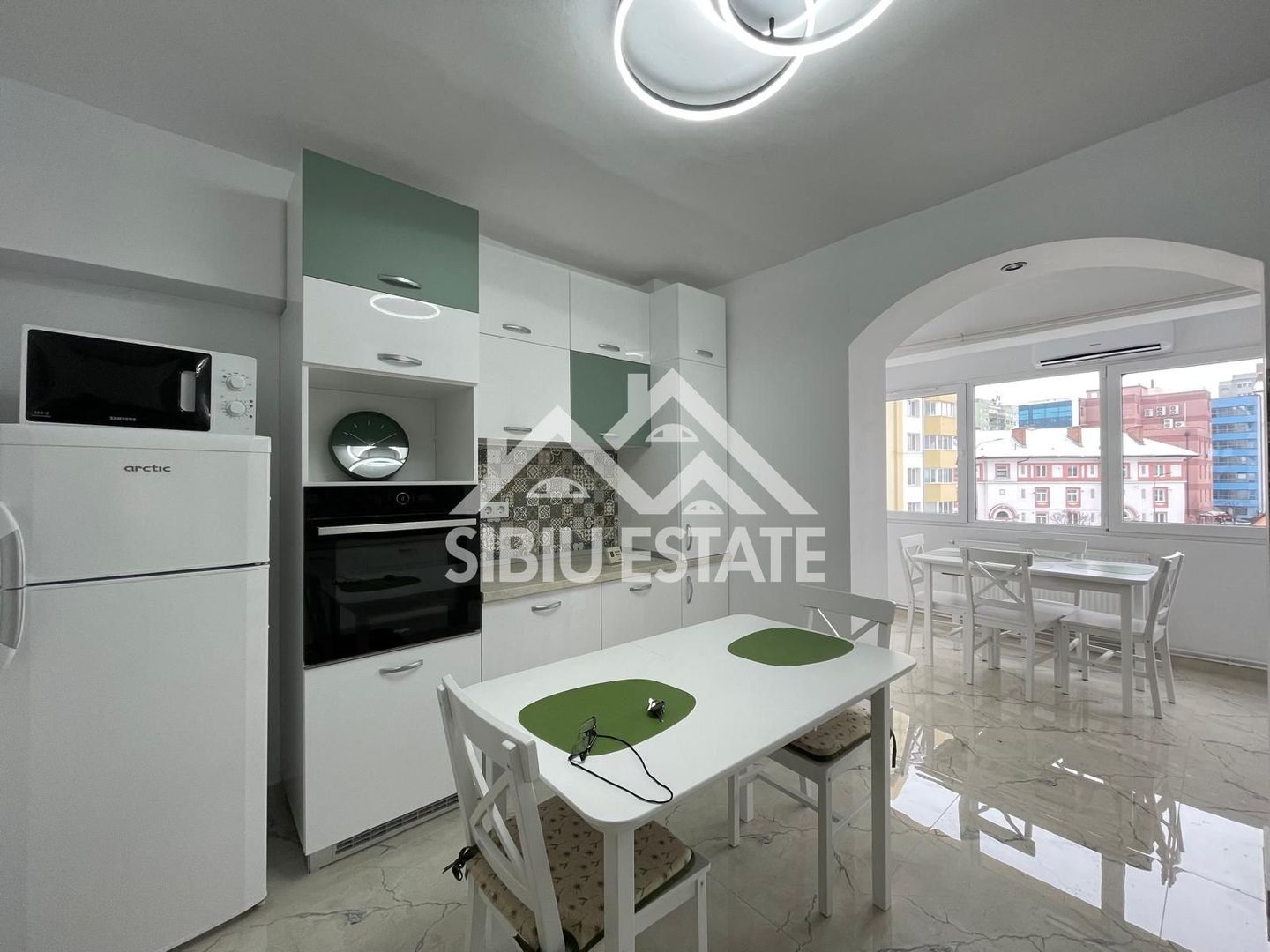 Apartament la prima inchiriere cu 2 camere,mobilat si utilat, etaj 2 - Poză 3