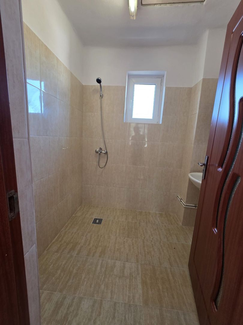 CASA  DE ÎNCHIRIAT 3 CAMERE IDEALA PENTRU SEDIU FIRMA SAU LOCUINTA - Poză 22