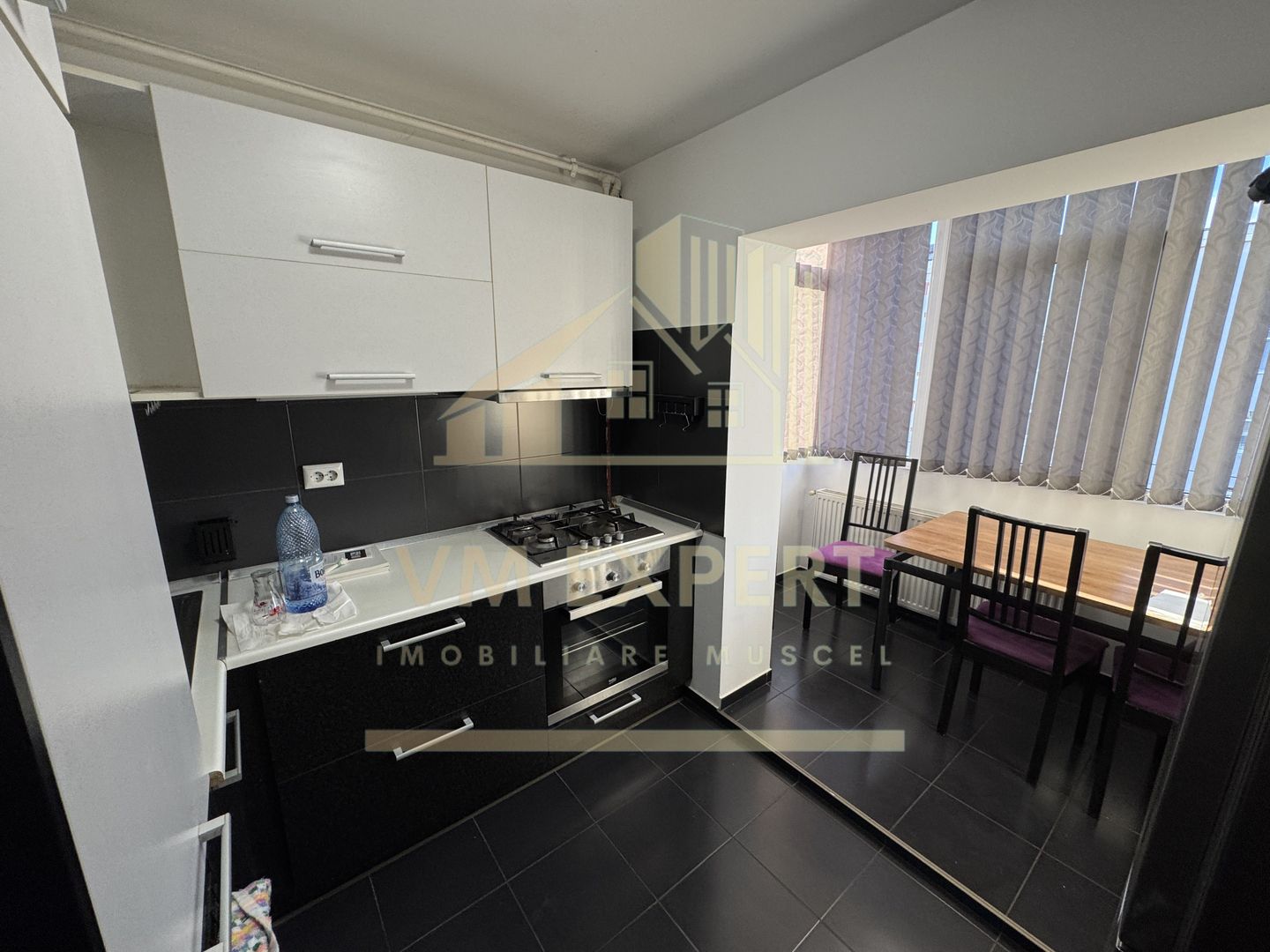 APARTAMENT 3 CAMERE ETAJ 4 TERASA  ZONA GRUI VILE CAMPULUNG - Poză 17