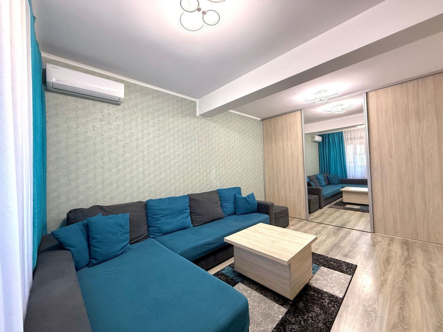 Vânzare apartament 2 camere - Poză 2