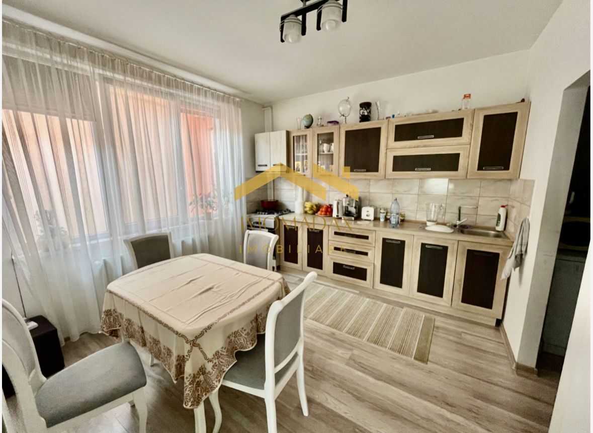 Modern-Apartament 5 Camere-Centrala Proprie - Poză 12