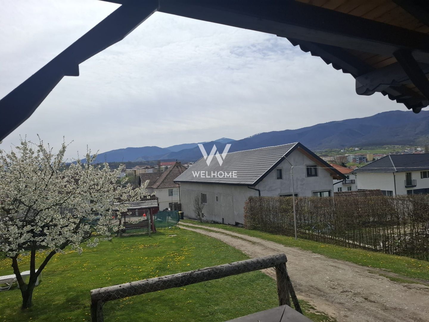 Casa solara si spatioasa, curte 700 mp - Cisnadie - Sibiu - Poză 12