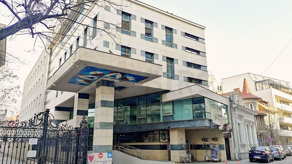 Zero comision, 290mp birou versatil cu terasa 340mp, Romana, 6' metrou - Poză 9