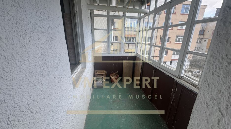 APARTAMENT 3 CAMERE ETAJ 2 GRUI  CAMPULUNG - Poză 14