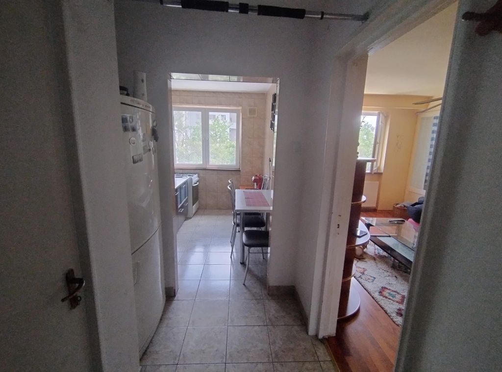 Vand apartament 2 camere - Poză 3