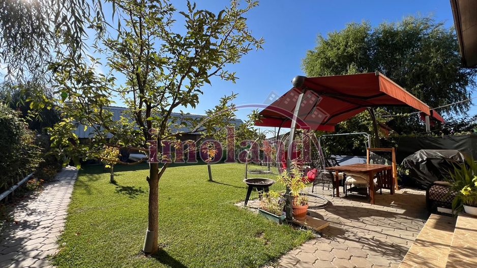 Casa cu garaj si curte - Balotesti - Poză 1