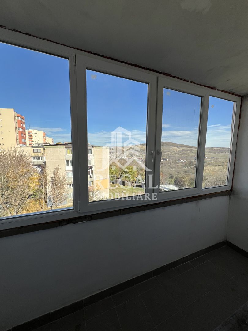 Apartament 3 camere de vânzare – Micro 7 - Poză 2