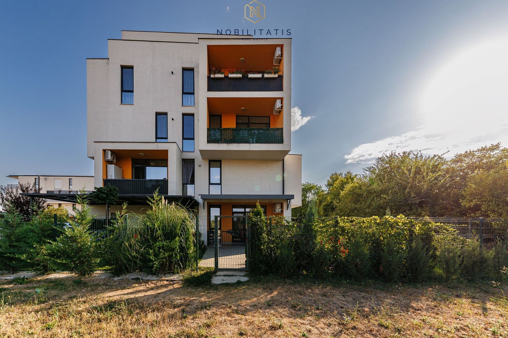 Apartament de Lux cu 3 Camere & Curte Privată de 212 mp în Timișoara - Poză 7