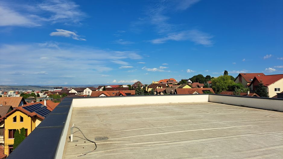 Penthouse 150 mp utili+ terase 200 mp+ 2 parcari subterane +curte 120 mp - Poză 11