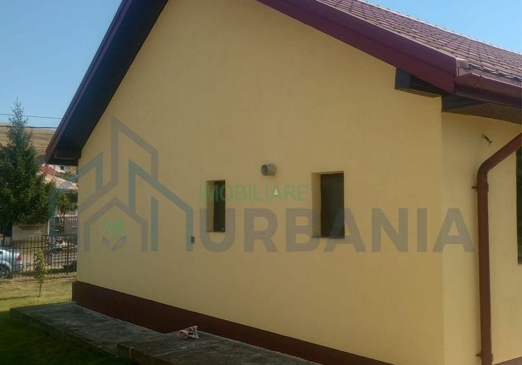 Casă renovată cu 3 camere și teren de 1000 mp în Letcani, Iași - Poză 8