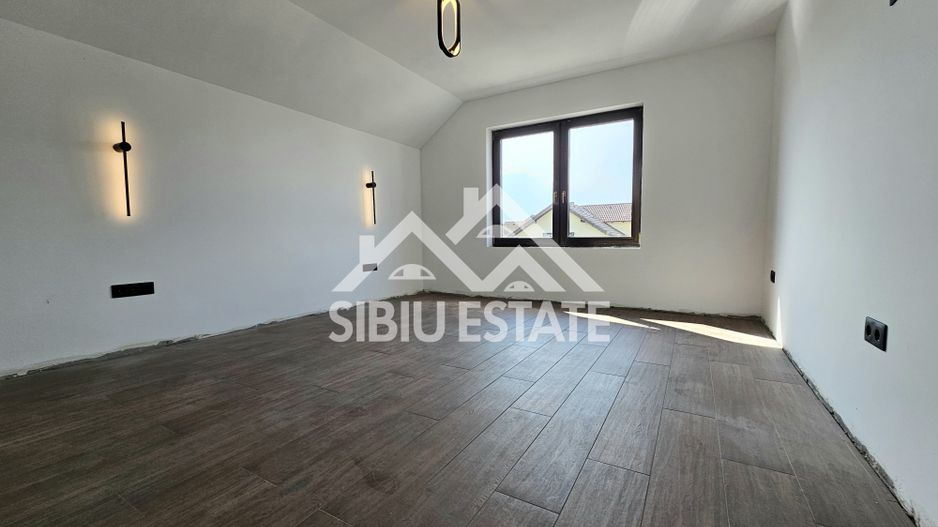 Casa noua 4 dormitoare Sibiu Sura Mica - Poză 23