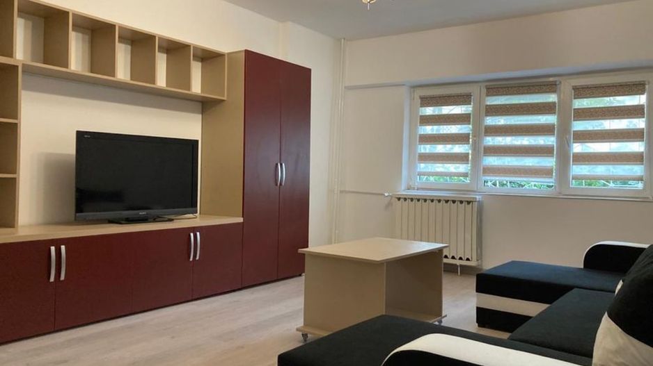 Apartament 3 camere de inchiriat,  parcare -Drmul Sarii - Poză 1