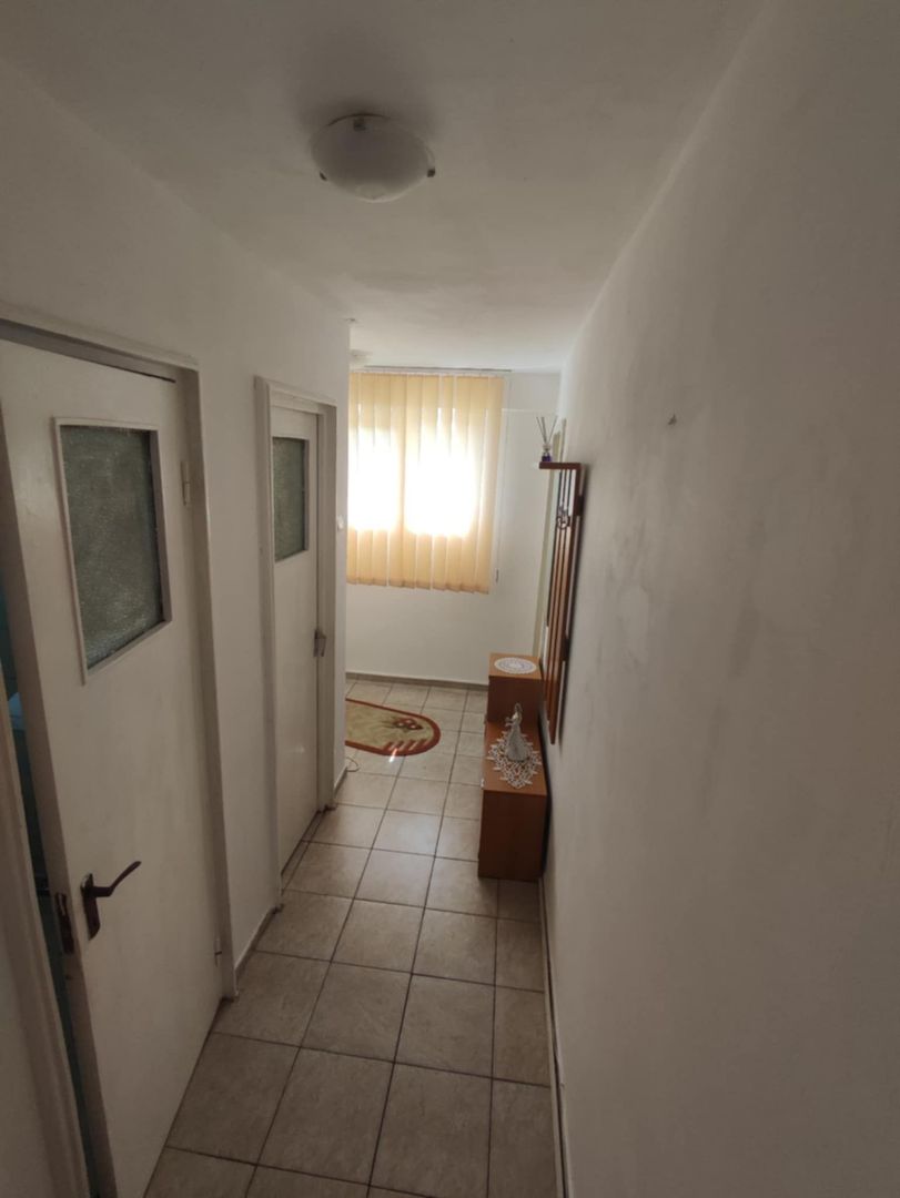 De vanzare apartament 2 camere - Poză 8