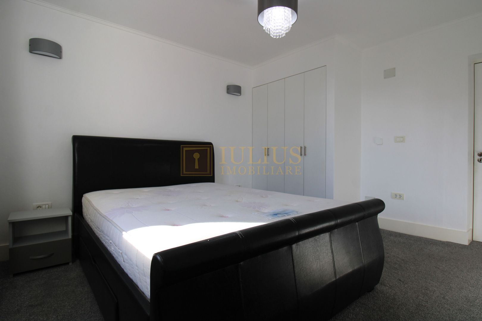 Ciarda Rosie,  4 dormitoare + 2 bai + 2 bucatarii, centrala proprie. - Poză 8