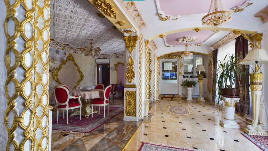 Casă stil conac pe drumul Cetății - Șiria - Poză 2