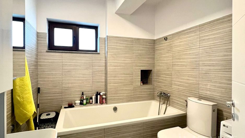 Apartament modern cu 3 camere in Buna Ziua - Poză 4