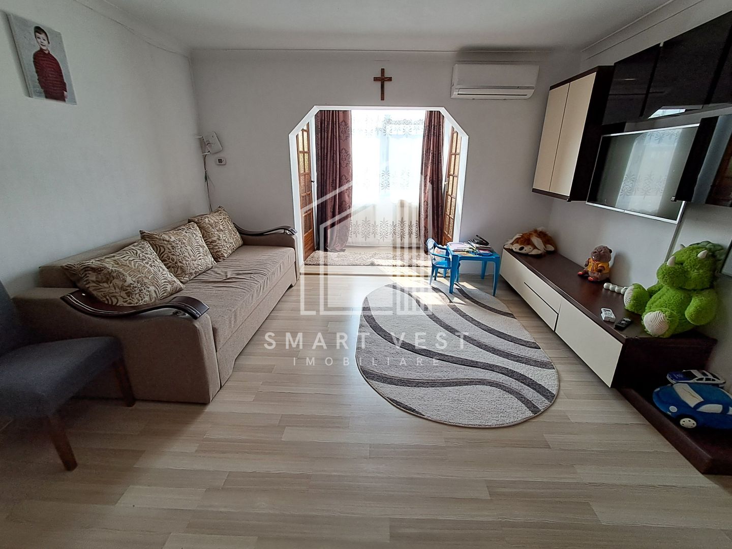 Apartament 3 camere | Etajul 3 | Zona Micro 16 - Poză 1