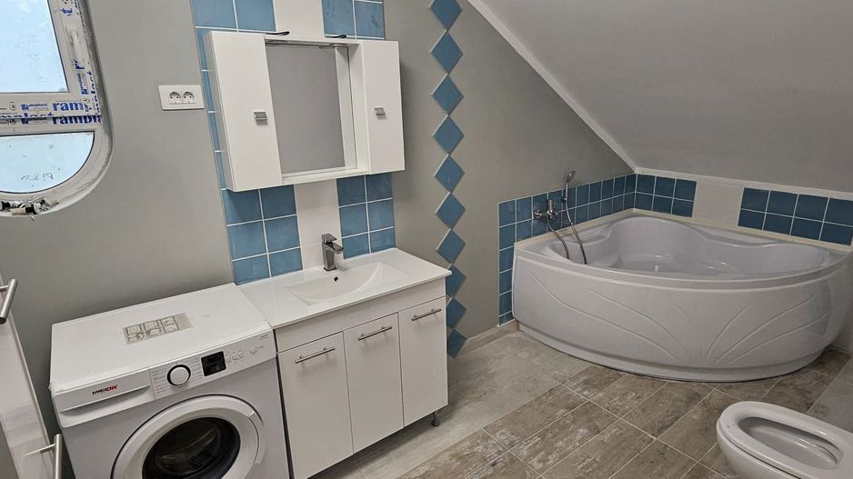 De inchiriat, vila noua - Bariera  Traian - Lacul Brates - Poză 12