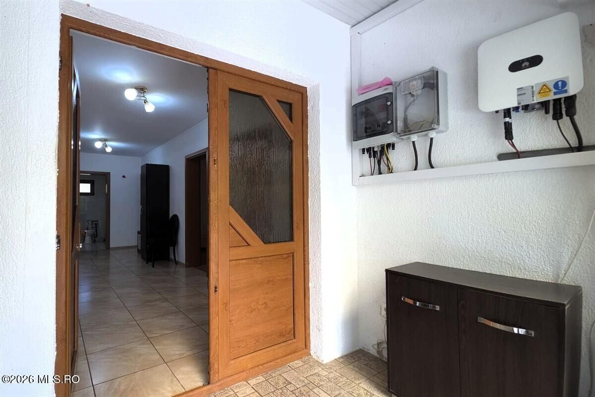Castelu - Str. Florilor, casa din 2012, teren 737 mp si 106 mp utili - Poză 9