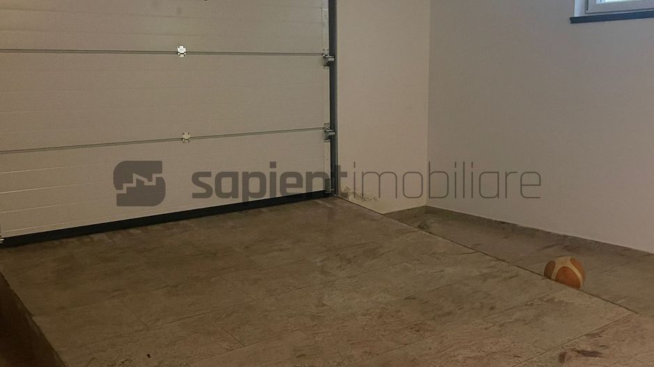 VILA IN ORADEA - Poză 10