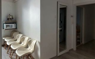 Apartament cu trei camere, zona Astra 58 mp - Poză 3